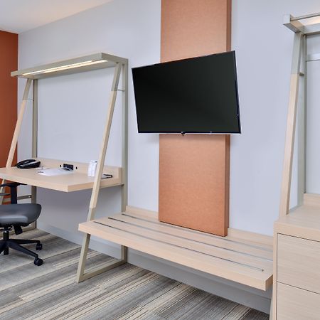 Holiday Inn Express & Suites Farmington Hills - Detroit By Ihg Eksteriør billede