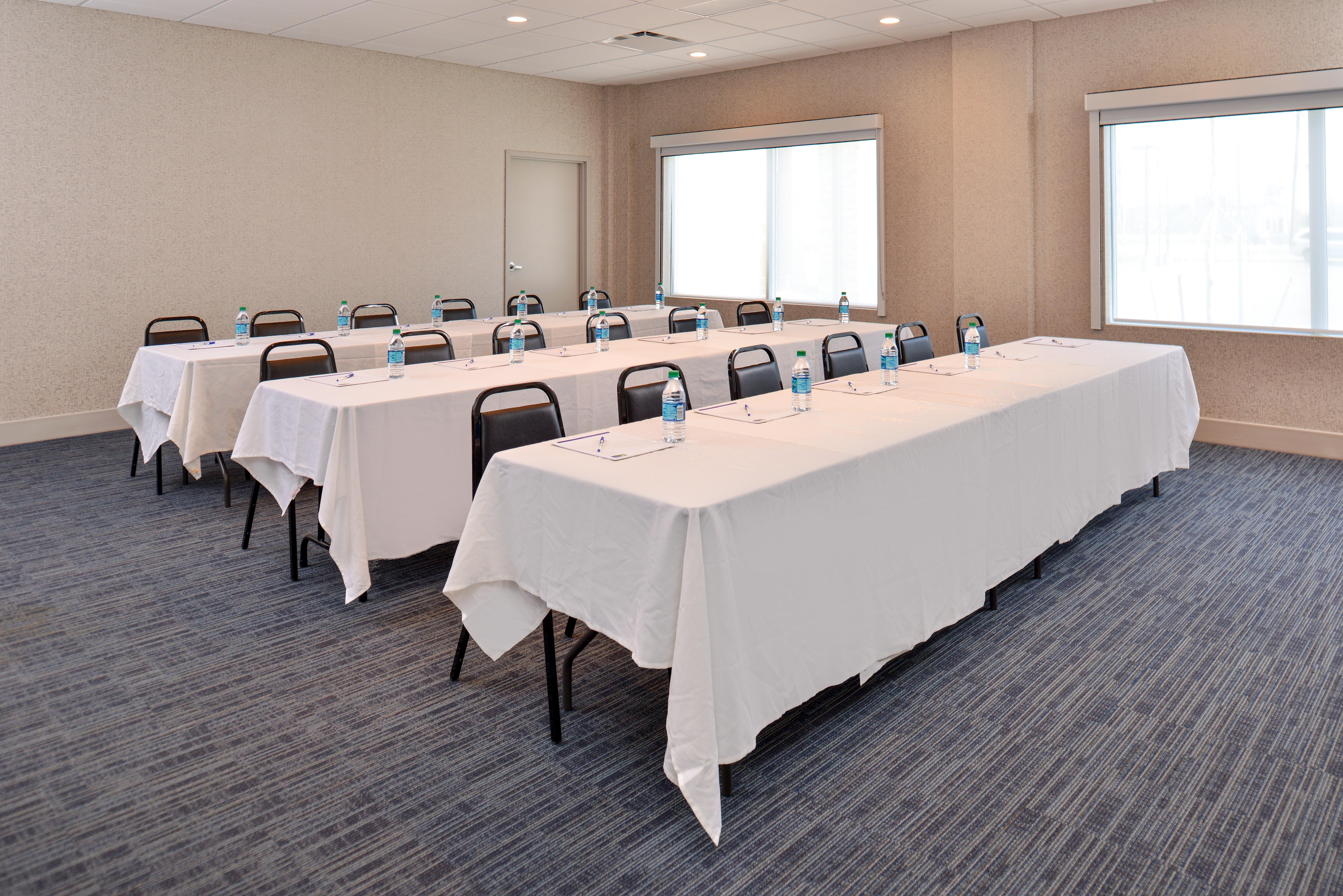 Holiday Inn Express & Suites Farmington Hills - Detroit By Ihg Eksteriør billede