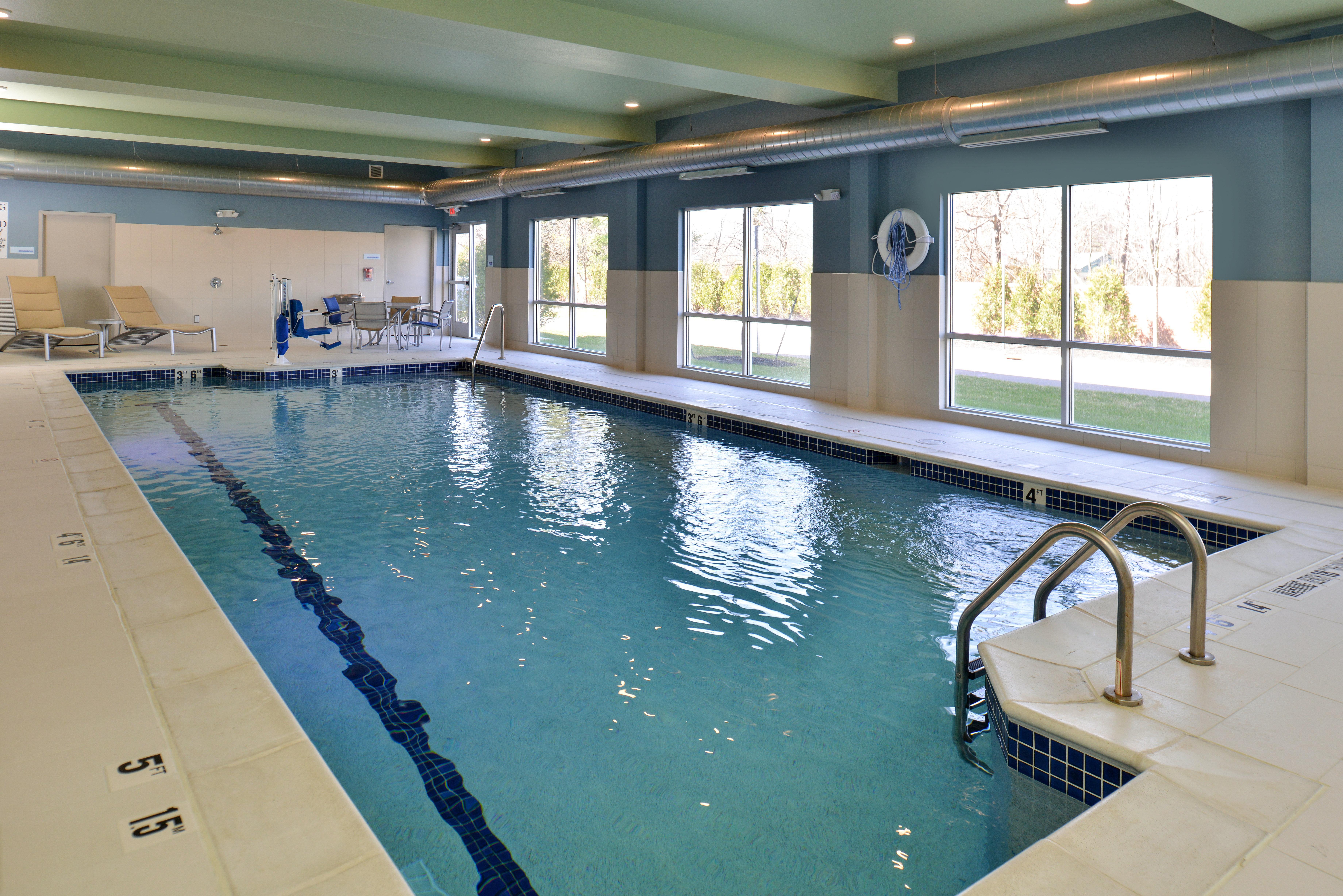 Holiday Inn Express & Suites Farmington Hills - Detroit By Ihg Eksteriør billede