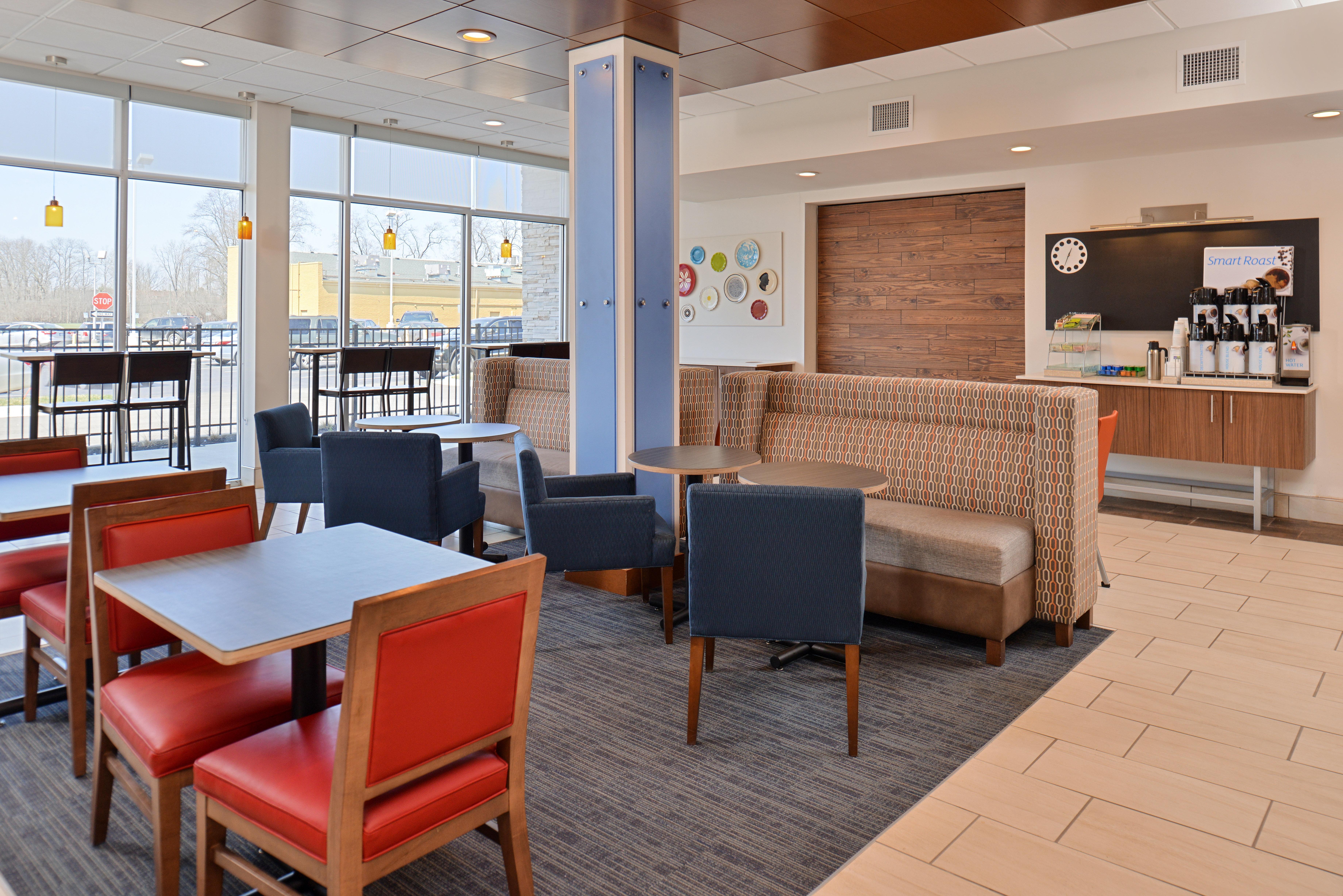Holiday Inn Express & Suites Farmington Hills - Detroit By Ihg Eksteriør billede