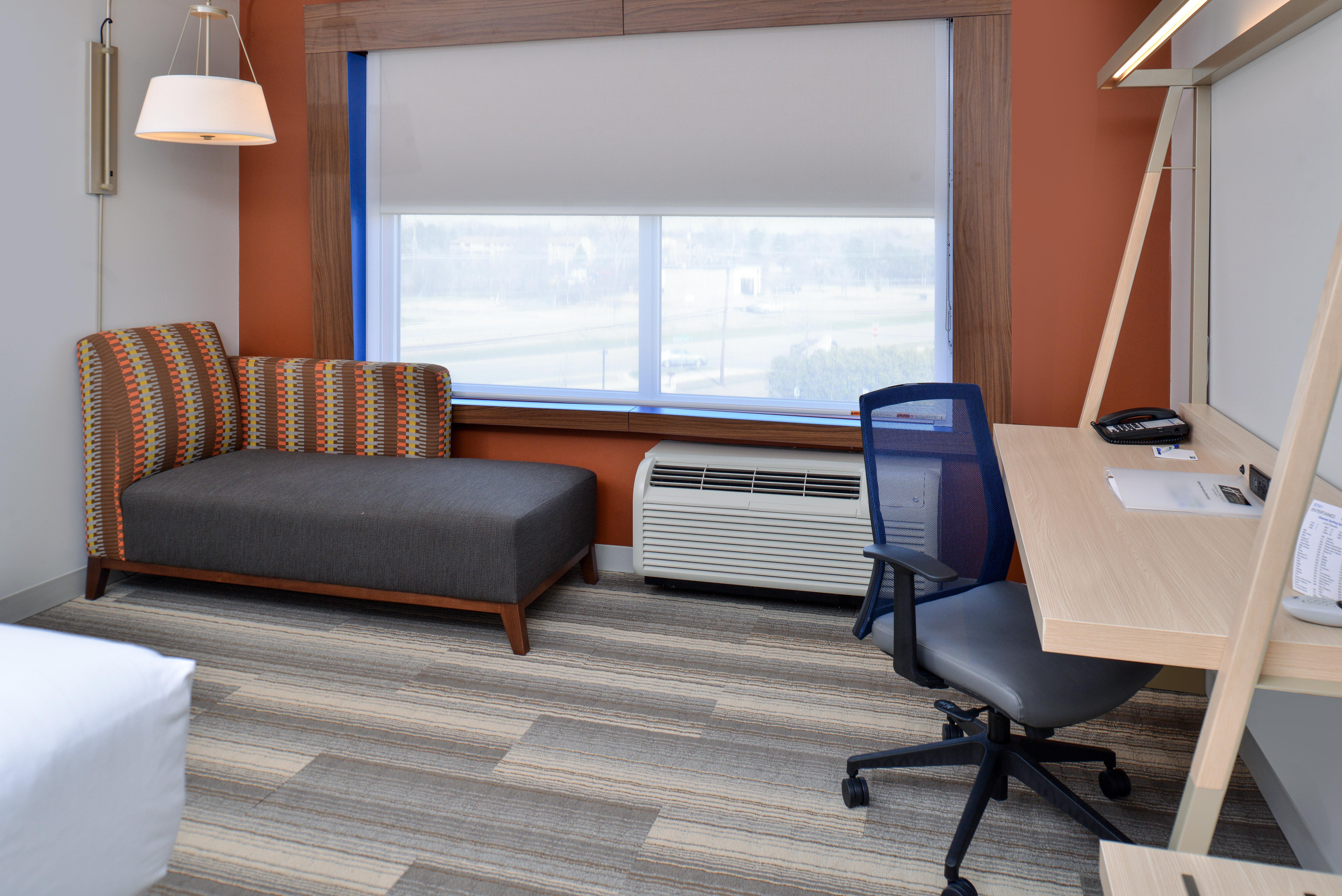 Holiday Inn Express & Suites Farmington Hills - Detroit By Ihg Eksteriør billede